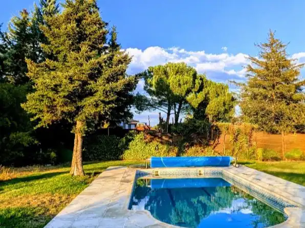 Pis en venda a Jardín de los Nogales, 5, Cerceda Piscina de Pis en venda en El Boalo - Cerceda – Mataelpino amb Aire condicionat, Calefacció i Jardí privat