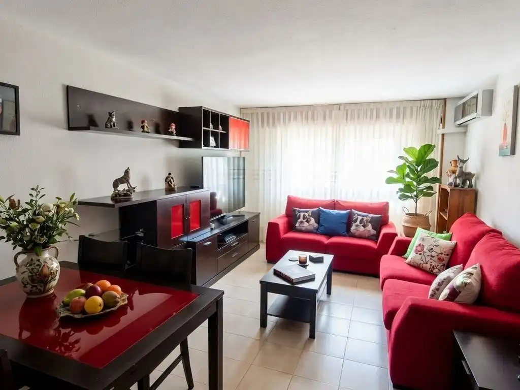 Piso en venta en Calle de la Casuarina, 18, Las Águilas Sala de estar de Piso en venta en Madrid Capital con Aire acondicionado