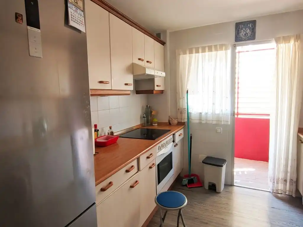 Piso en venta en Calle de la Casuarina, 18, Las Águilas Cocina de Piso en venta en Madrid Capital con Aire acondicionado