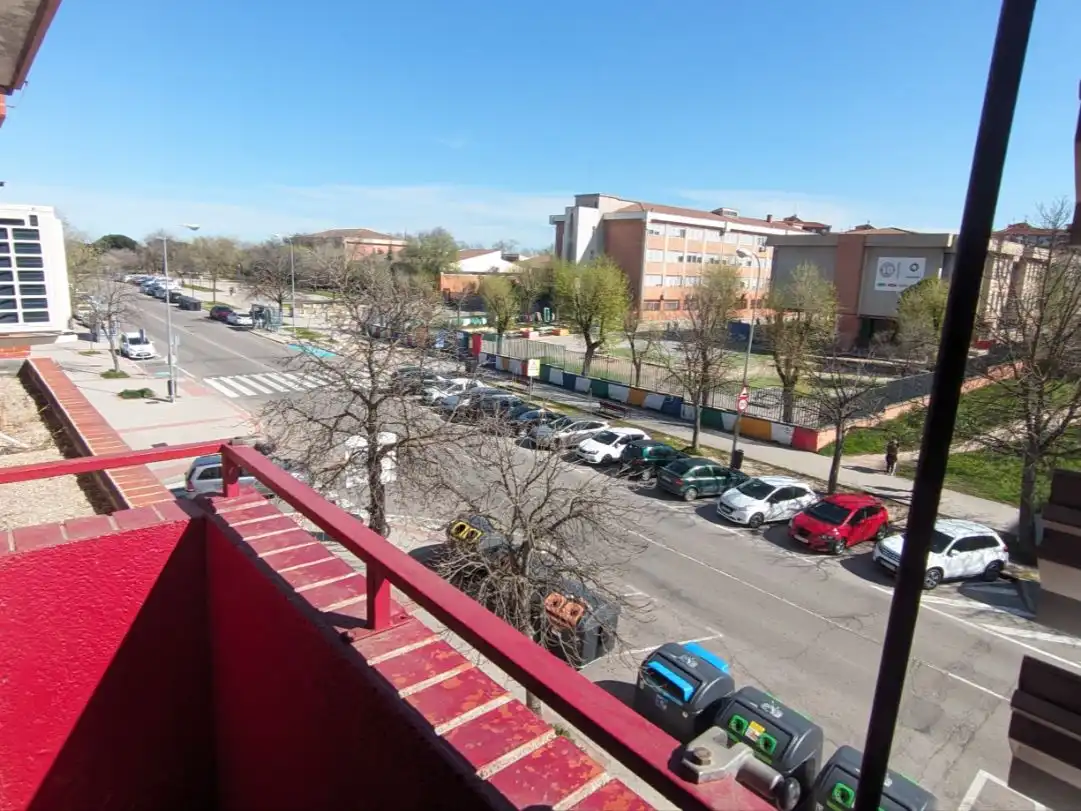 Piso en venta en Calle de la Casuarina, 18, Las Águilas Vista exterior de Piso en venta en Madrid Capital con Aire acondicionado