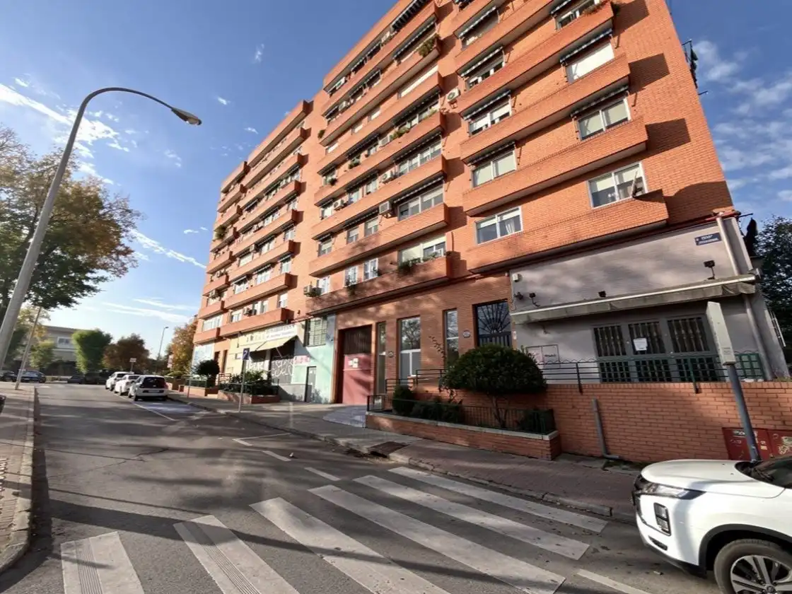 Piso en venta en Calle de la Casuarina, 18, Las Águilas Vista exterior de Piso en venta en Madrid Capital con Aire acondicionado