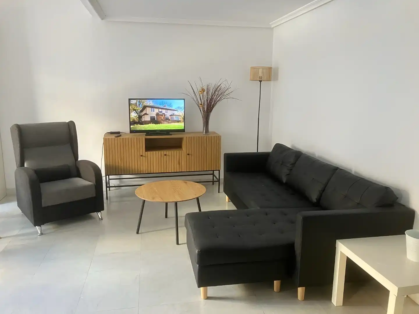 Apartament de lloguer a Calle Caño, 6, Zona Centro Sala d'estar de Apartament de lloguer en Córdoba amb Aire condicionat, Calefacció i Traster