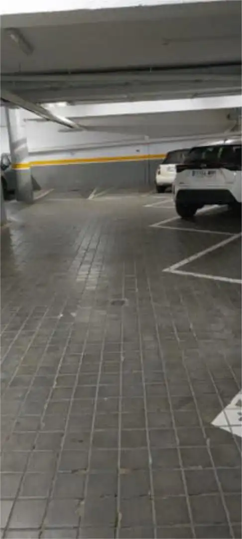 Parking of Garage for rent in Madrid
