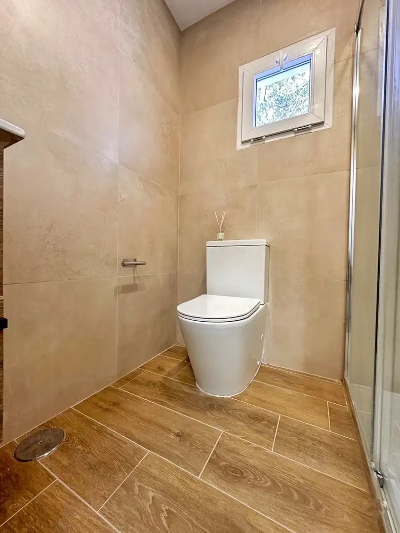 Piso de alquiler en Avenida Carlos III, Almansa Baño de Piso de alquiler en Almansa con Aire acondicionado, Terraza y Amueblado