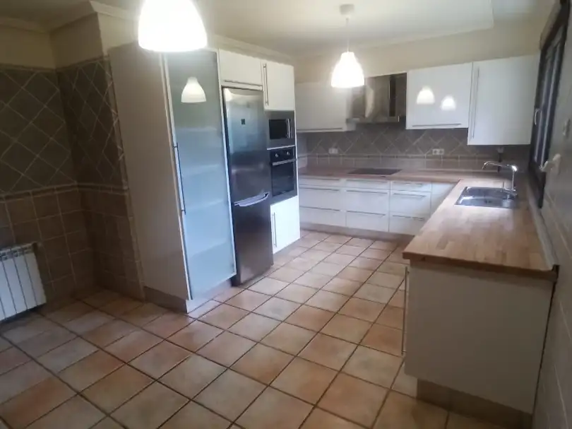 Houses for rent in Carretera Espíritu Santo, Cambre Kitchen of Houses for rent in Cambre with Heating, Private garden and Parquet flooring