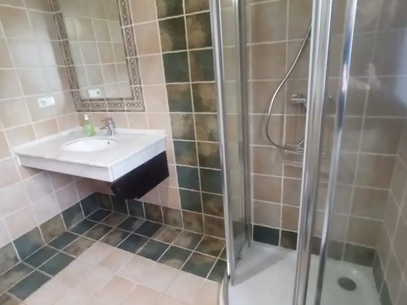 Houses for rent in Carretera Espíritu Santo, Cambre Bathroom of Houses for rent in Cambre with Heating, Private garden and Parquet flooring