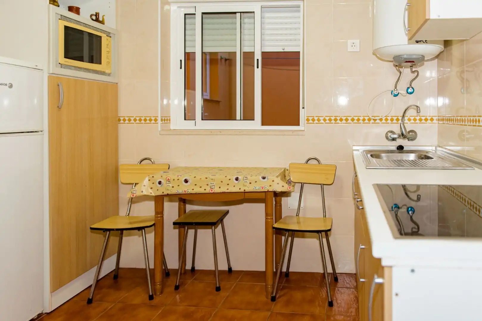 Piso de alquiler en Calle Mayor, 29, Villaornate y Castro Cocina de Piso de alquiler en Villaornate y Castro con Calefacción, Jardín privado y Trastero