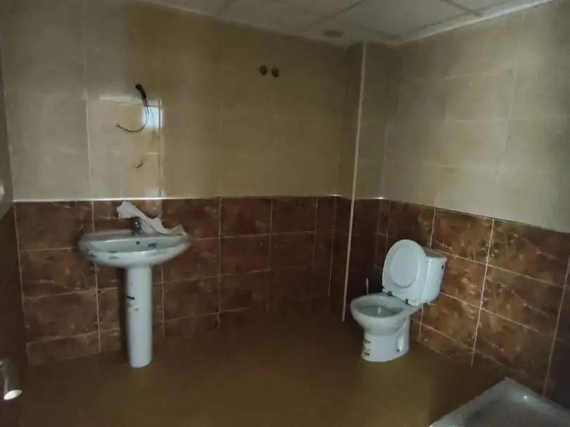 Piso en venta en Calle Sevilla, 1, Ceutí Baño de Piso en venta en Ceutí con Terraza