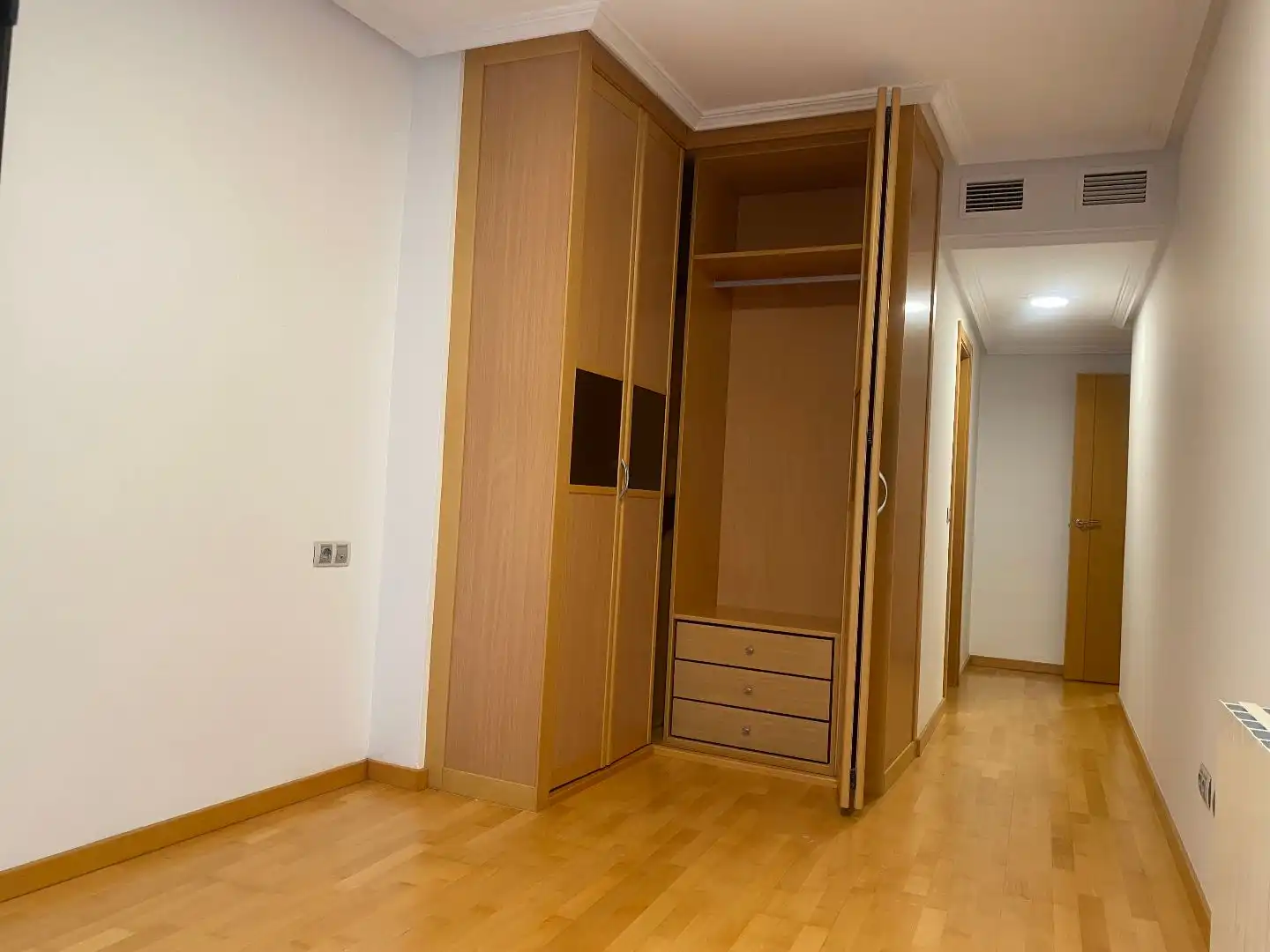Wohnung zur Miete in Calle de la Madre Sacramento, 18, Doctor Cerrada Schlafzimmer von Wohnung zur Miete in Zaragoza mit Klimaanlage, Heizung und Parkett