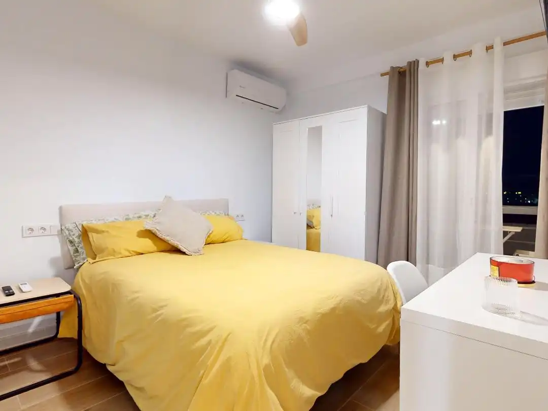 Flat for sale in Escritor Sebastián Cuevas, 1, Fuensanta- Arcángel Bedroom of Flat for sale in Córdoba Capital with Air Conditioner, Terrace and Balcony