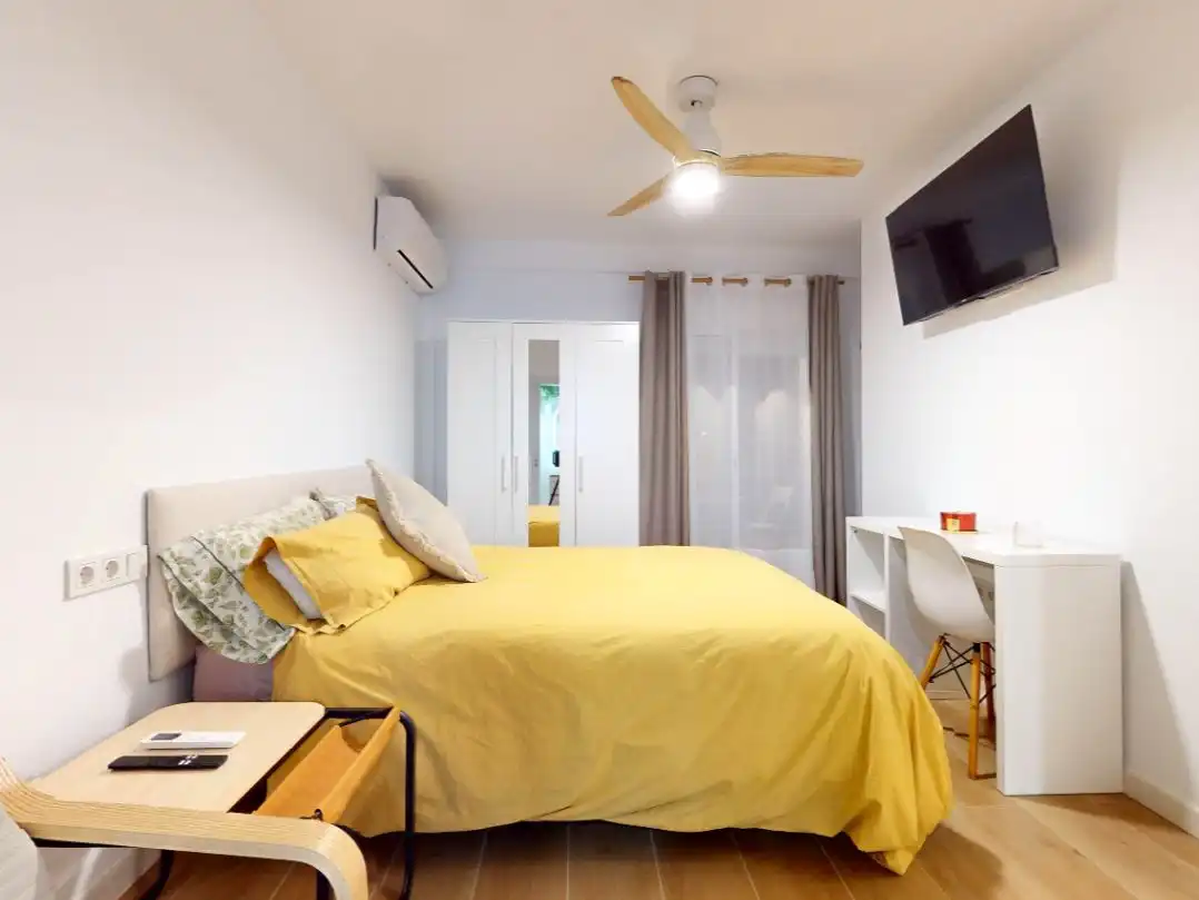 Flat for sale in Escritor Sebastián Cuevas, 1, Fuensanta- Arcángel Bedroom of Flat for sale in Córdoba Capital with Air Conditioner, Terrace and Balcony
