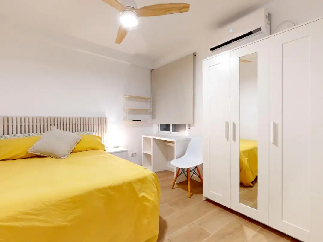 Flat for sale in Escritor Sebastián Cuevas, 1, Fuensanta- Arcángel Bedroom of Flat for sale in Córdoba Capital with Air Conditioner, Terrace and Balcony