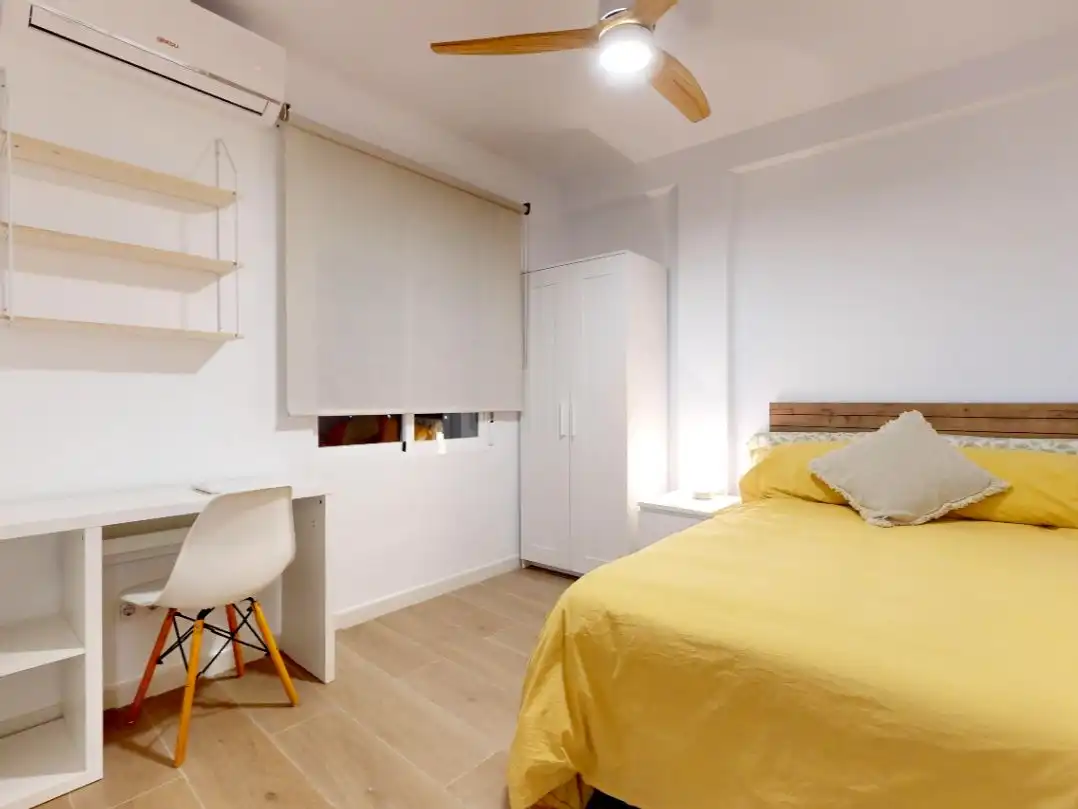Flat for sale in Escritor Sebastián Cuevas, 1, Fuensanta- Arcángel Bedroom of Flat for sale in Córdoba Capital with Air Conditioner, Terrace and Balcony