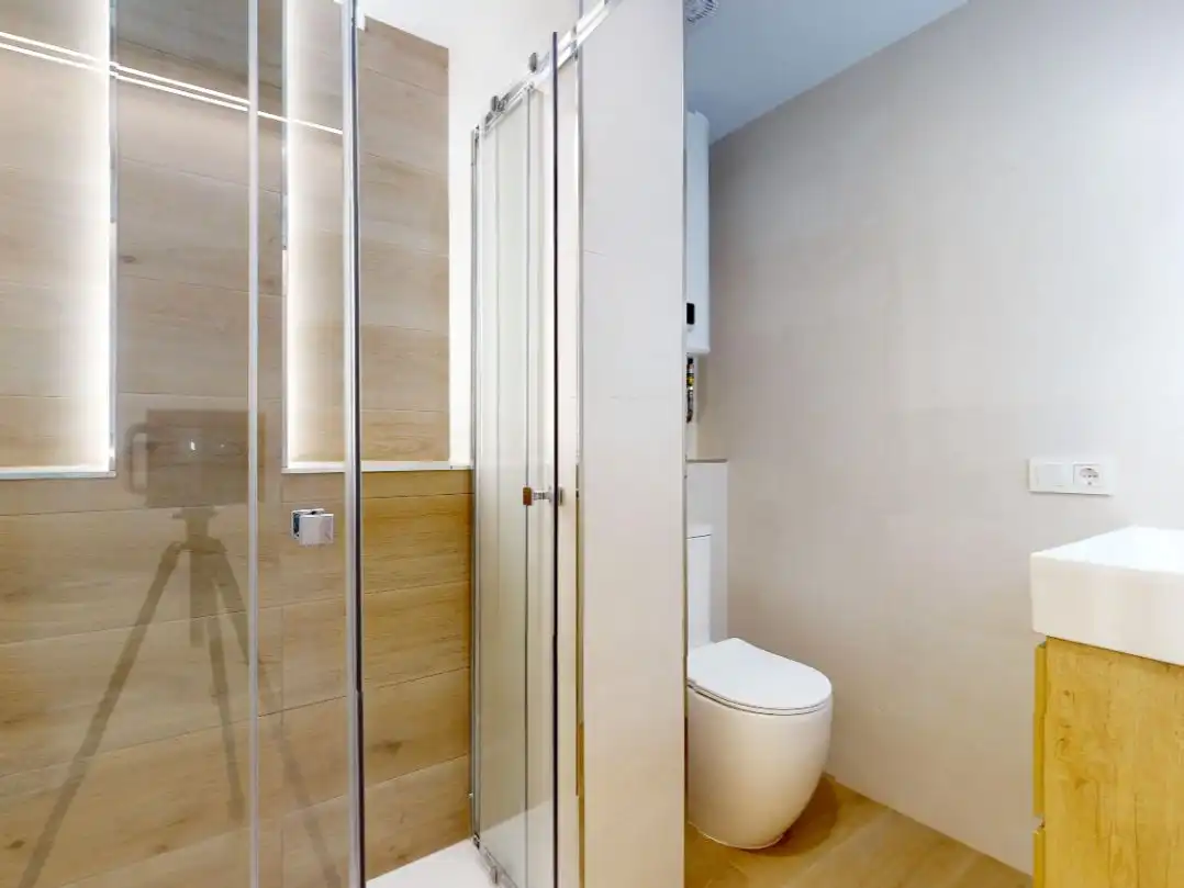 Flat for sale in Escritor Sebastián Cuevas, 1, Fuensanta- Arcángel Bathroom of Flat for sale in Córdoba Capital with Air Conditioner, Terrace and Balcony