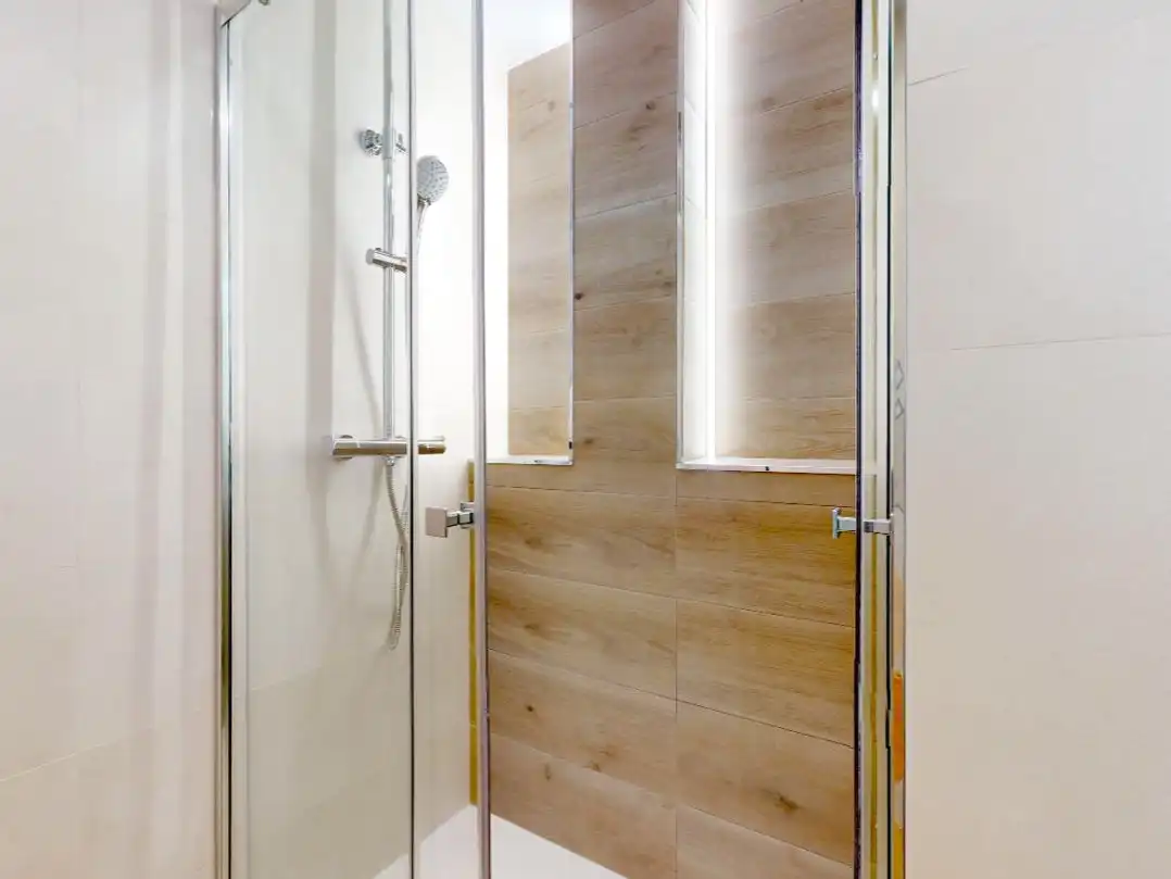 Flat for sale in Escritor Sebastián Cuevas, 1, Fuensanta- Arcángel Bathroom of Flat for sale in Córdoba Capital with Air Conditioner, Terrace and Balcony