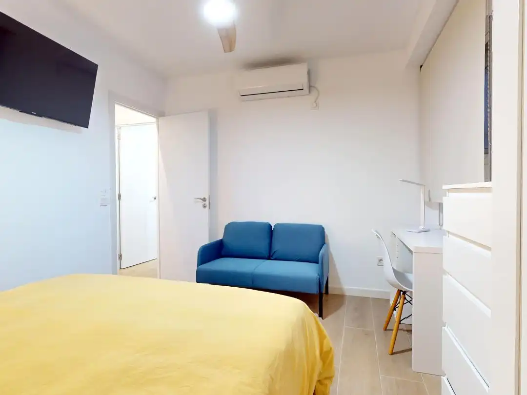Flat for sale in Escritor Sebastián Cuevas, 1, Fuensanta- Arcángel Bedroom of Flat for sale in Córdoba Capital with Air Conditioner, Terrace and Balcony