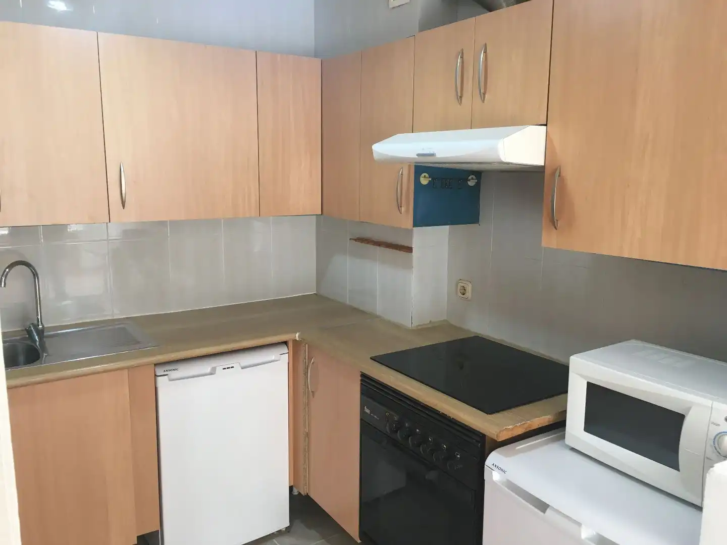 Flat for rent in Rúa Alcalde Lorenzo, 14, Bertamirans Kitchen of Flat for rent in Ames with Heating, Parquet flooring and Storage room
