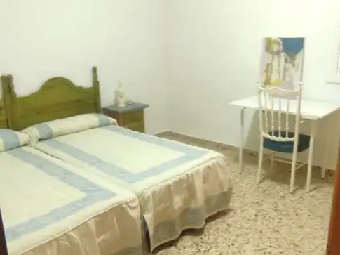 Piso de alquiler en Avenida de Requejo, 5, Las Viñas Habitación de Piso de alquiler en Zamora Capital con Calefacción, Amueblado y Parking comunitario