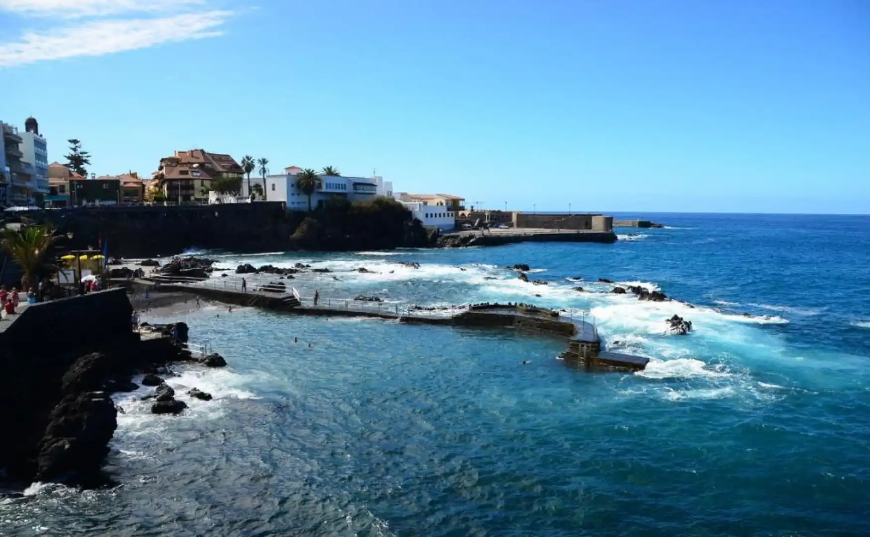 Außenansicht von Wohnung zum Verkauf in Puerto de la Cruz mit Schwimmbad, Möbliert und Ofen