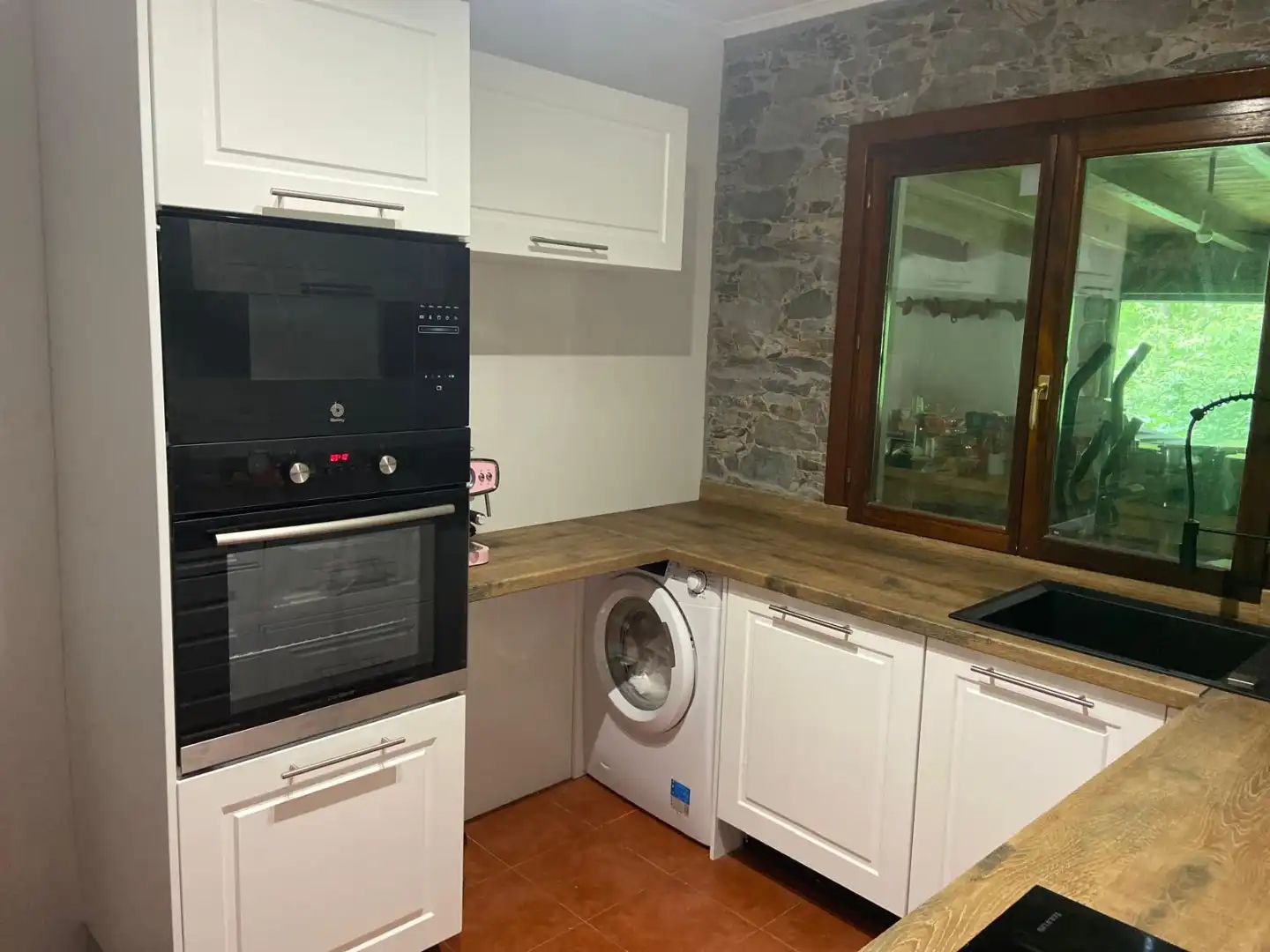 Casa o xalet en venda a Barrio Otañes, 56b, Castro-Urdiales Cuina de Casa o xalet en venda en Castro-Urdiales amb Terrassa i Balcó