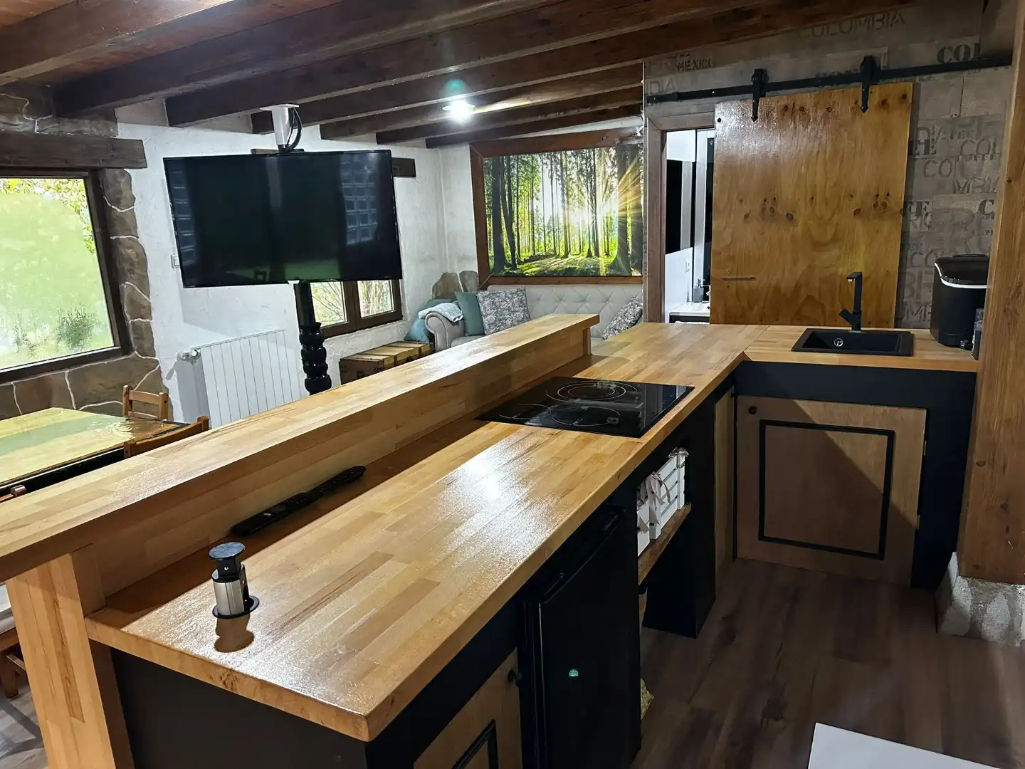 Casa o xalet en venda a Barrio Otañes, 56b, Castro-Urdiales Cuina de Casa o xalet en venda en Castro-Urdiales amb Terrassa i Balcó