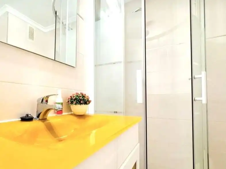 Wohnung zur Miete in Avinguda del Far, 88, Playa de la Concha Badezimmer von Wohnung zur Miete in Oropesa del Mar / Orpesa mit Klimaanlage, Terrasse und Schwimmbad