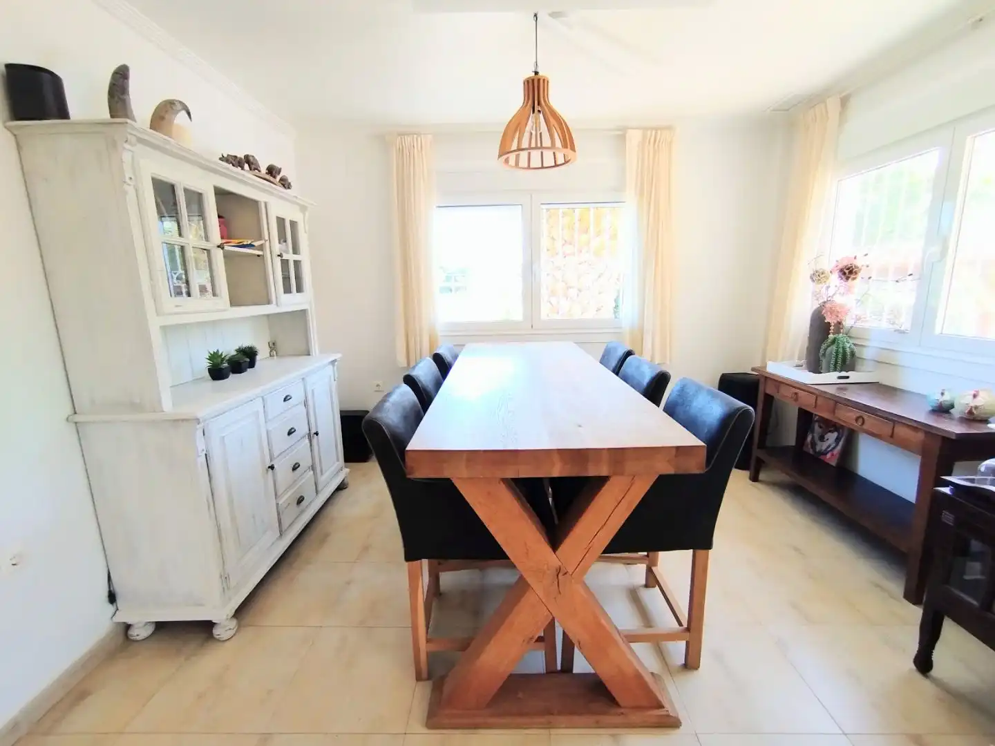 Casa o chalet en venta en Partida Tolomo, 28, Hondón de las Nieves / El Fondó de les Neus Comedor de Casa o chalet en venta en Hondón de las Nieves / El Fondó de les Neus con Aire acondicionado, Calefacción y Jardín privado