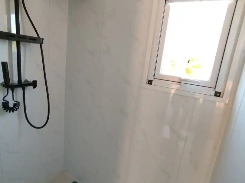 Casa o chalet en venta en Partida Tolomo, 28, Hondón de las Nieves / El Fondó de les Neus Baño de Casa o chalet en venta en Hondón de las Nieves / El Fondó de les Neus con Aire acondicionado, Calefacción y Jardín privado