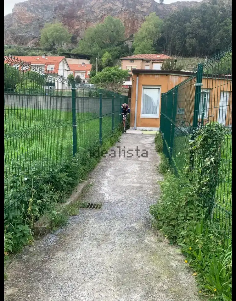 Einfamilien-Reihenhaus zur Miete in Calle Juan Guerrero Urreisti, 43, Peñacastillo - Nueva Montaña Einfamilien-Reihenhaus zur Miete in Santander mit Möbliert