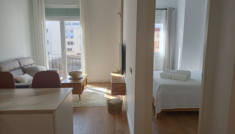 Apartament de lloguer a Calle Tejares, 21, Parque Victoria Eugenia, Málaga Capital - imatge 1 Foto 1 de Apartament de lloguer a Calle Tejares, 21, Parque Victoria Eugenia, Málaga Capital