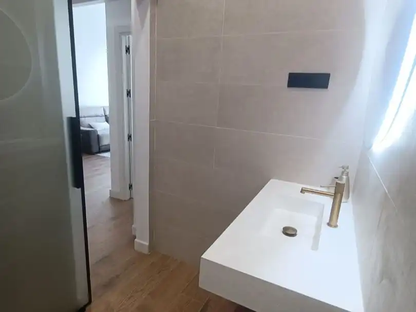 Piso de alquiler en Calle Tejares, 21, Parque Victoria Eugenia Baño de Piso de alquiler en Málaga con Aire acondicionado, Calefacción y Trastero