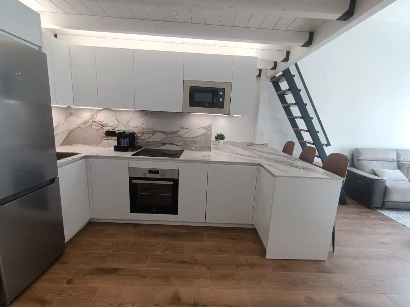 Piso de alquiler en Calle Tejares, 21, Parque Victoria Eugenia Cocina de Piso de alquiler en Málaga con Aire acondicionado, Calefacción y Trastero