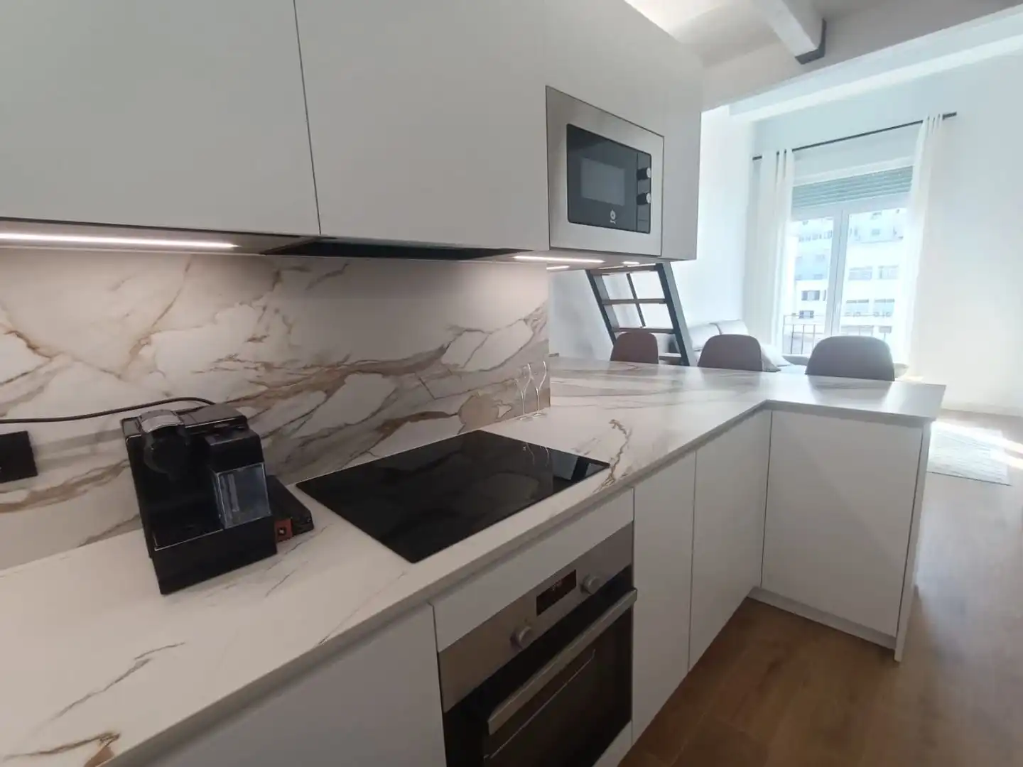 Piso de alquiler en Calle Tejares, 21, Parque Victoria Eugenia Cocina de Piso de alquiler en Málaga con Aire acondicionado, Calefacción y Trastero