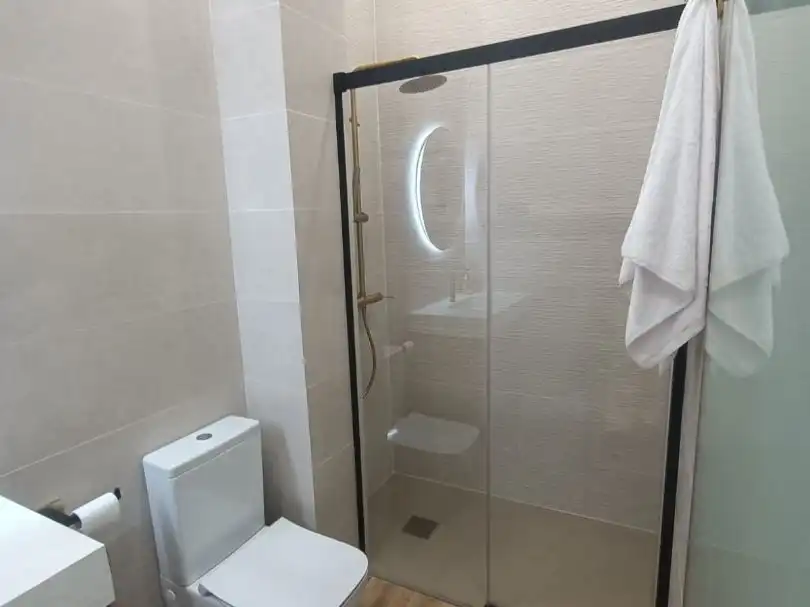 Piso de alquiler en Calle Tejares, 21, Parque Victoria Eugenia Baño de Piso de alquiler en Málaga con Aire acondicionado, Calefacción y Trastero
