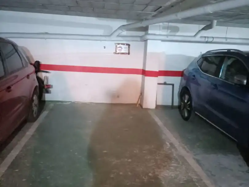 Piso de alquiler en Calle Tejares, 21, Parque Victoria Eugenia Parking de Piso de alquiler en Málaga con Aire acondicionado, Calefacción y Trastero