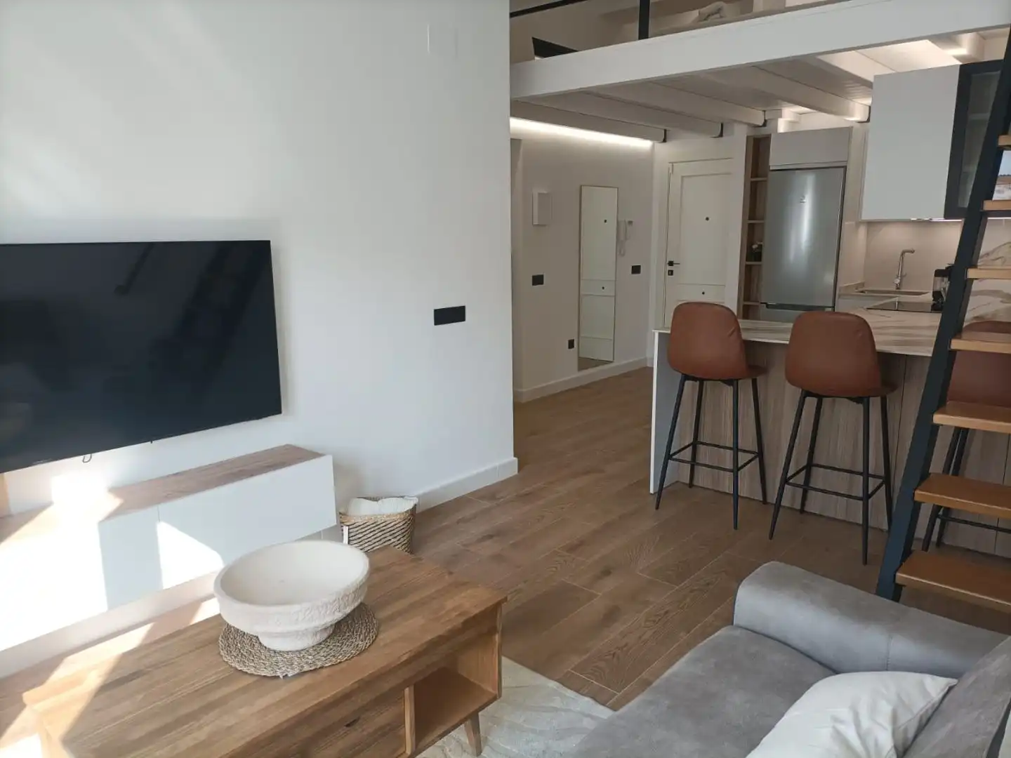 Piso de alquiler en Calle Tejares, 21, Parque Victoria Eugenia Sala de estar de Piso de alquiler en Málaga con Aire acondicionado, Calefacción y Trastero