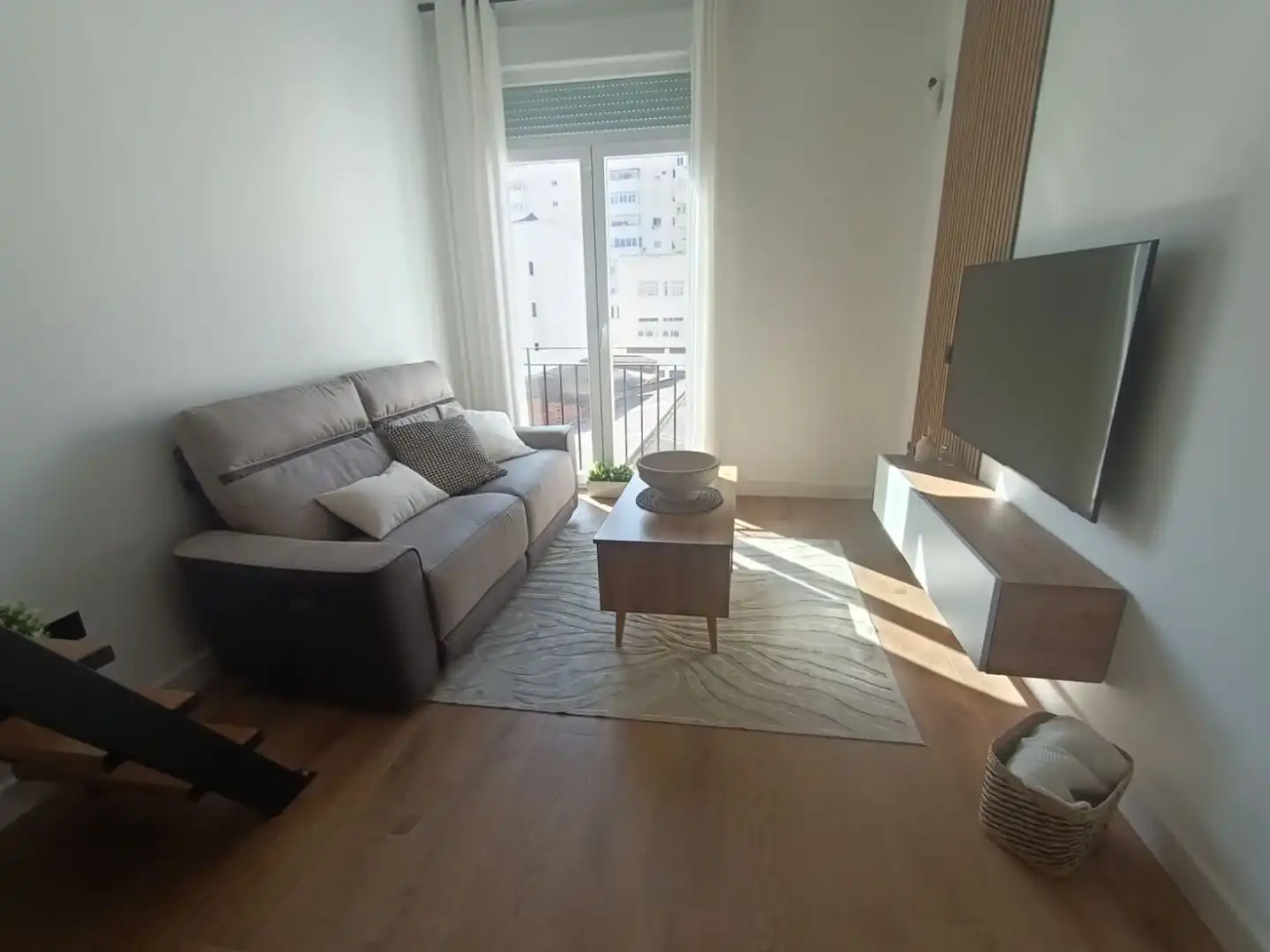 Piso de alquiler en Calle Tejares, 21, Parque Victoria Eugenia Sala de estar de Piso de alquiler en Málaga con Aire acondicionado, Calefacción y Trastero