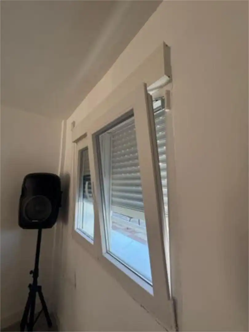 Vista exterior de Casa o xalet en venda en Puertollano amb Piscina