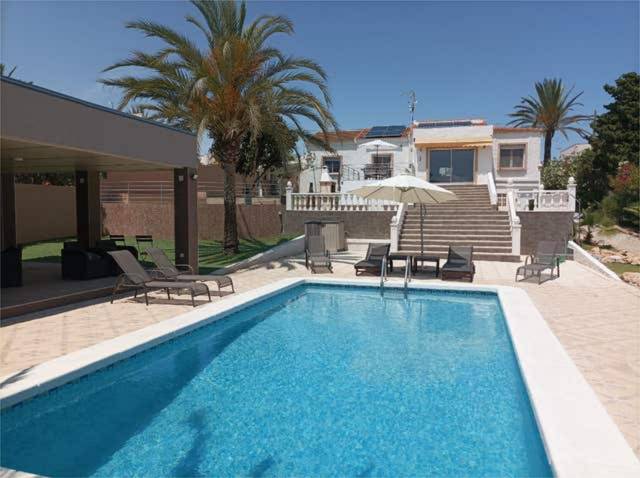 Casa-chalet en Alquiler en Mil Palmeras