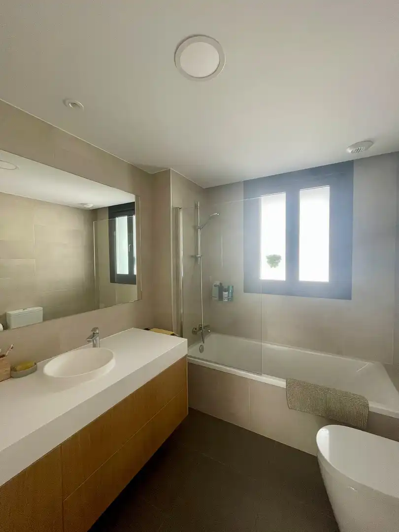 Flat for sale in Rúa Manuel Gutiérrez Mellado, 10, Liáns Bathroom of Flat for sale in Oleiros with Heating, Terrace and Storage room