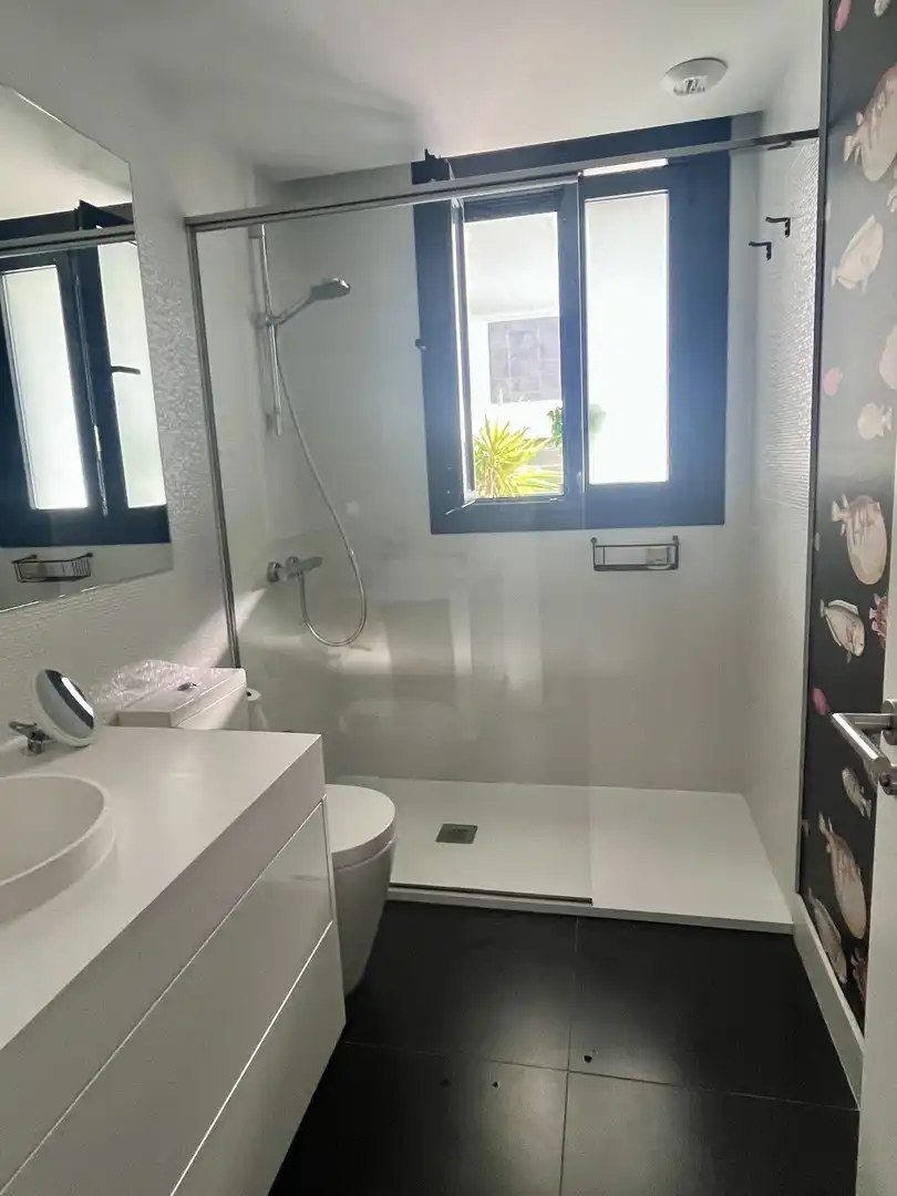 Flat for sale in Rúa Manuel Gutiérrez Mellado, 10, Liáns Bathroom of Flat for sale in Oleiros with Heating, Terrace and Storage room