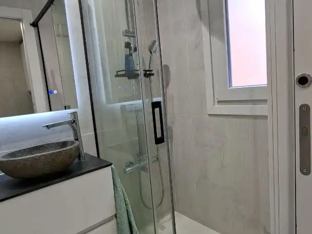 Ático en venta en Berruguete Baño de Ático en venta en Madrid Capital con Aire acondicionado y Terraza