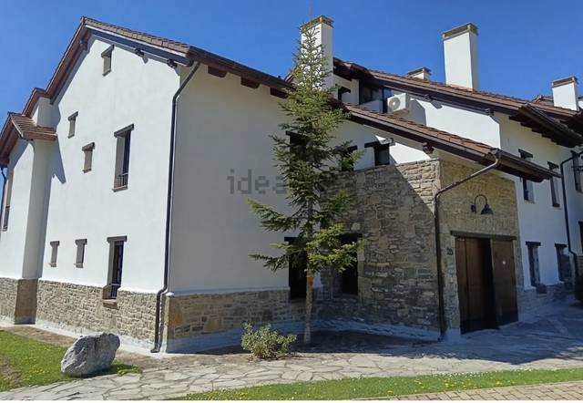 Dúplex en Venta en ኡርባኒሳሲኦን ካምፖ ዴ ጎልፍ ባዳጓስ, 77A en Poblaciones norte