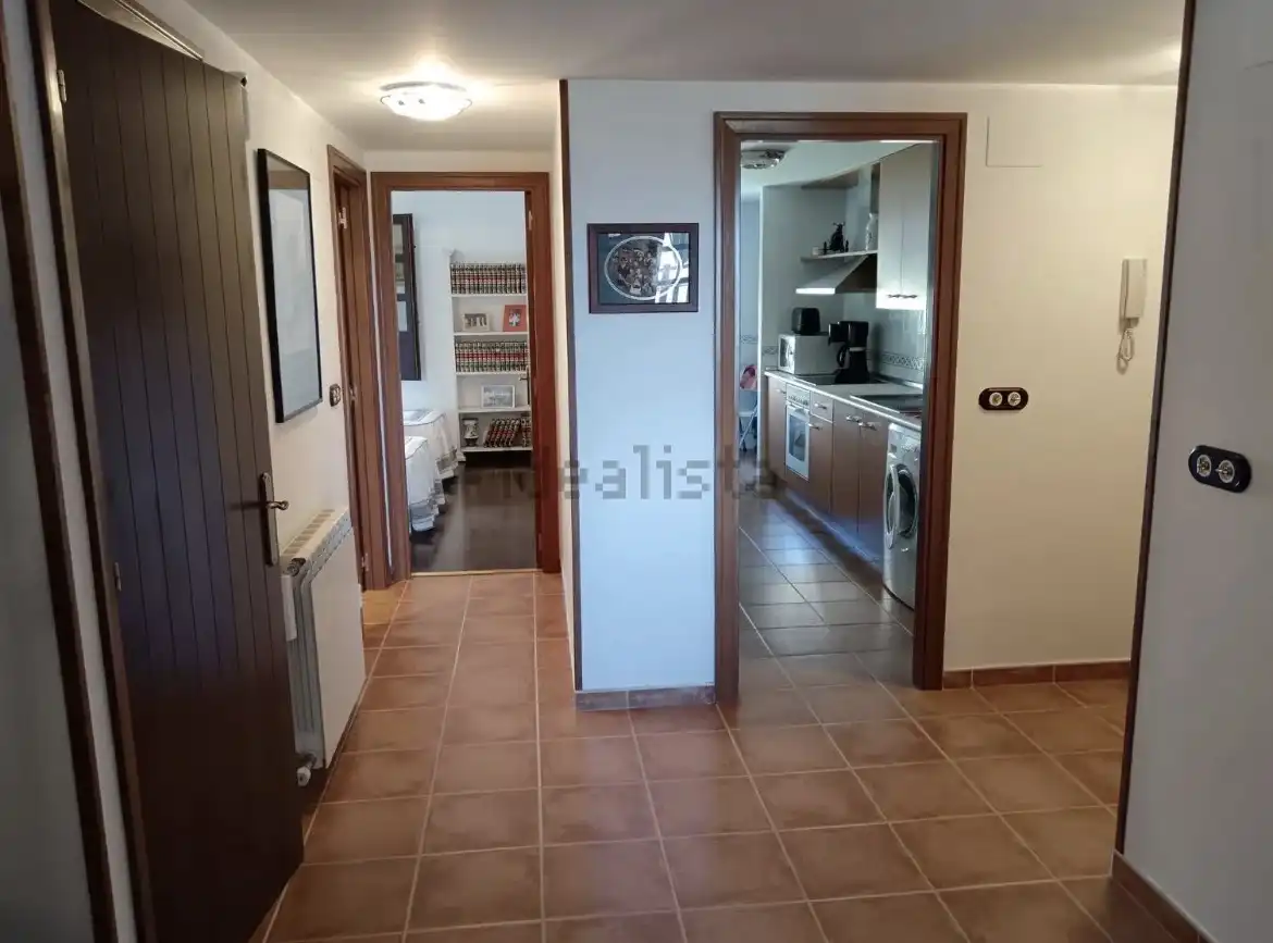 Dúplex en venta en ኡርባኒሳሲኦን ካምፖ ዴ ጎልፍ ባዳጓስ, 77a, Poblaciones norte Dúplex en venta en Jaca con Aire acondicionado, Terraza y Piscina