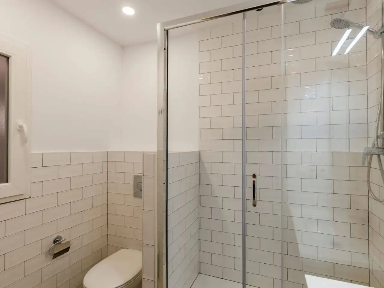Flat for rent in Carrer de L'est, 3, El Raval Bathroom of Flat for rent in Barcelona Capital with Air Conditioner
