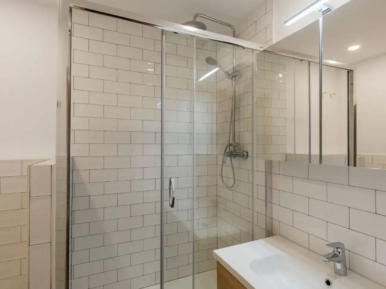 Flat for rent in Carrer de L'est, 3, El Raval Bathroom of Flat for rent in Barcelona Capital with Air Conditioner