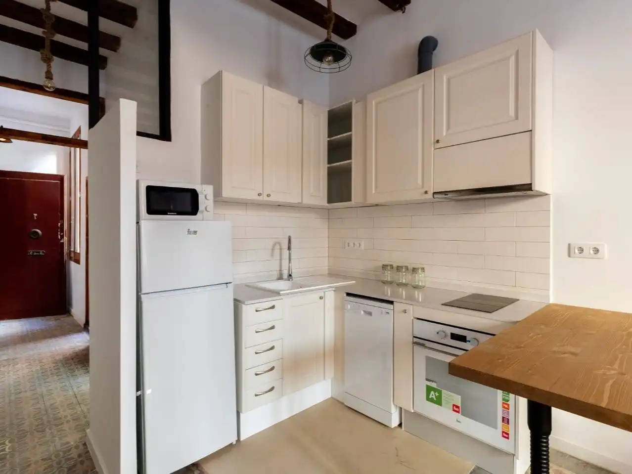 Flat for rent in Carrer de L'est, 3, El Raval Kitchen of Flat for rent in Barcelona Capital with Air Conditioner