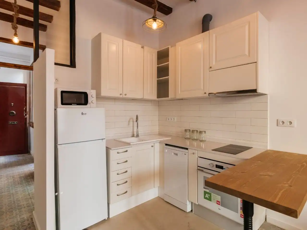 Flat for rent in Carrer de L'est, 3, El Raval Kitchen of Flat for rent in Barcelona Capital with Air Conditioner