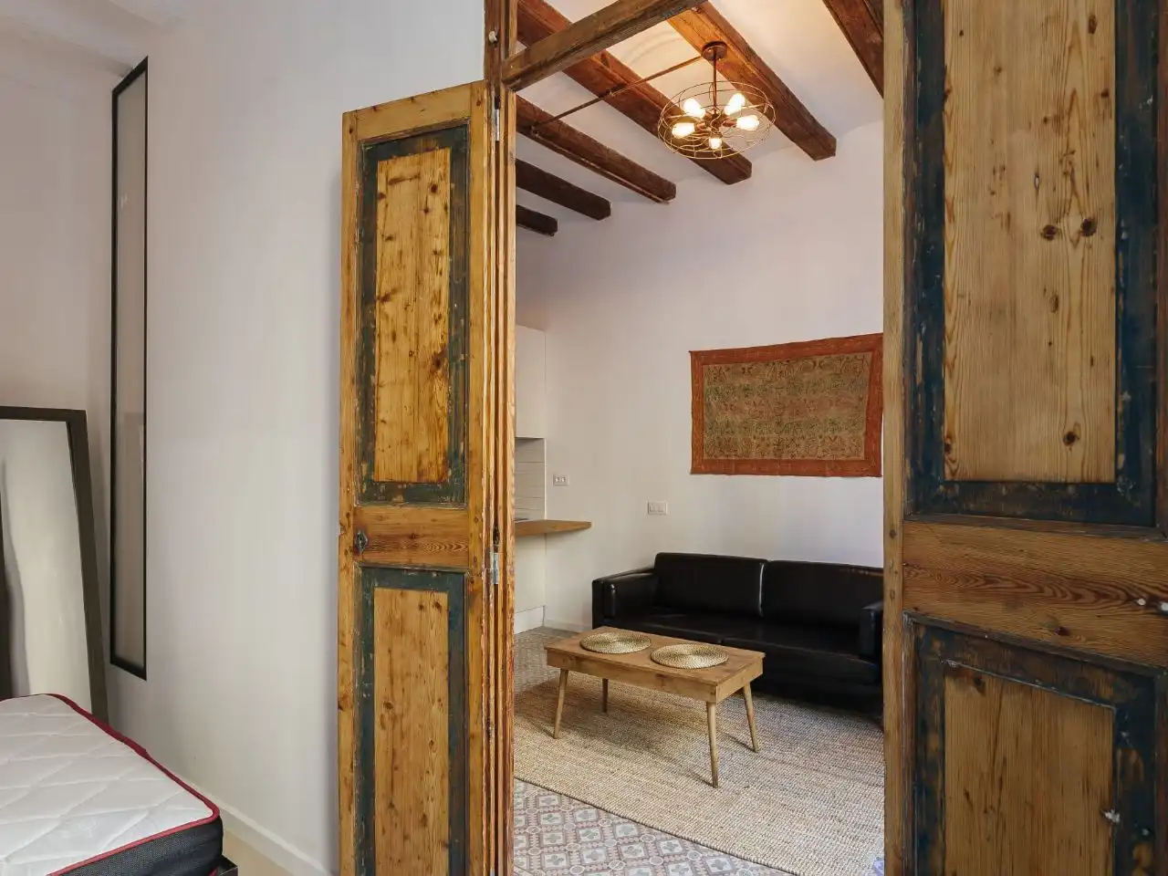 Flat for rent in Carrer de L'est, 3, El Raval Flat for rent in Barcelona Capital with Air Conditioner