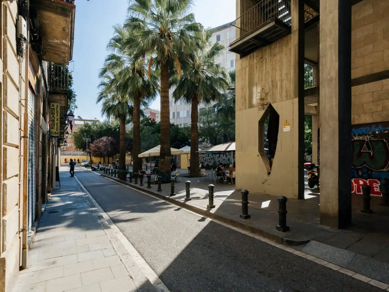 Flat for rent in Carrer de L'est, 3, El Raval Exterior view of Flat for rent in Barcelona Capital with Air Conditioner